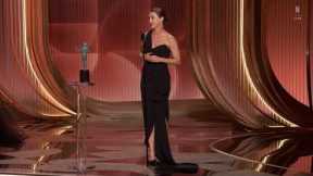 Keri Russell: Award Acceptance Speech | The 32nd Annual Actor Awards